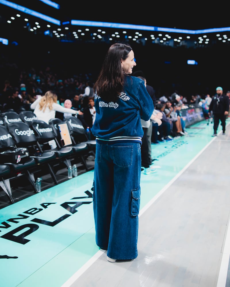 Coach Sandy Brondello wears Off-White.